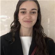 Estudiante universitaria apta para dar clases de refuerzo a niños y niñas de cualquier edad.